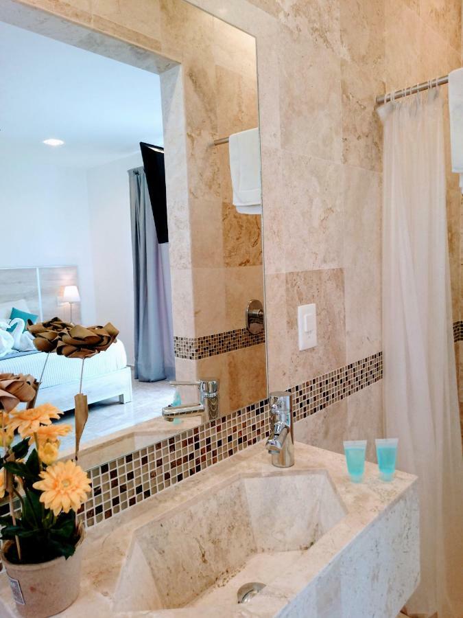 פלאייה דל כרמן 5Th Coral Suites By Holiday In Playa מראה חיצוני תמונה
